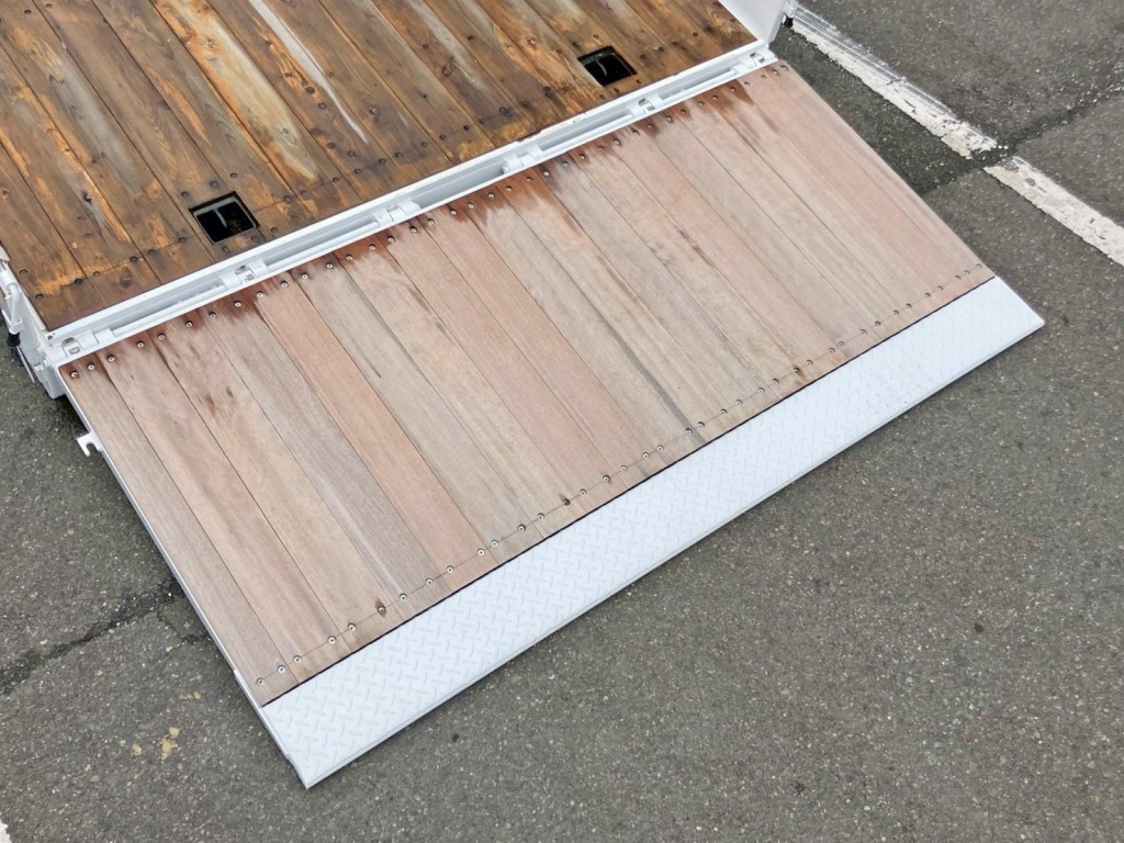 自動歩みです。|日野 プロフィア 2DG-FW1AHCの写真16