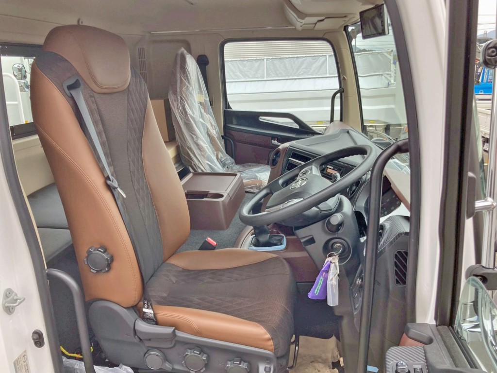 日野 プロフィア 2DG-FW1AHCの写真7