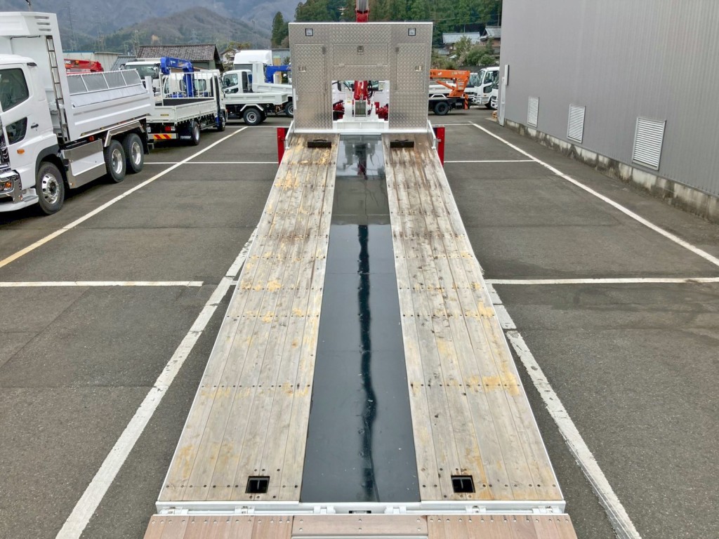 床は左右板張りです。|日野 プロフィア 2DG-FW1AHCの写真8