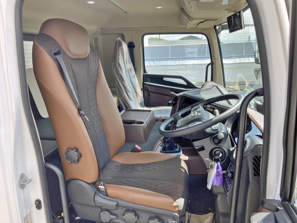 日野 プロフィア 2DG-FW1AHCの写真7