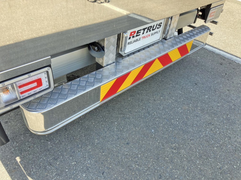 リヤステップ付きです。|日野 プロフィア 2DG-FW1AHCの写真23