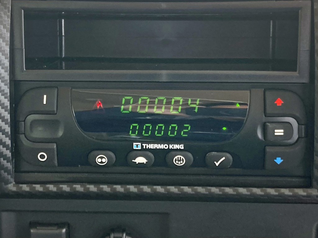 アワメーターです。|日野 プロフィア 2DG-FW1AHCの写真31