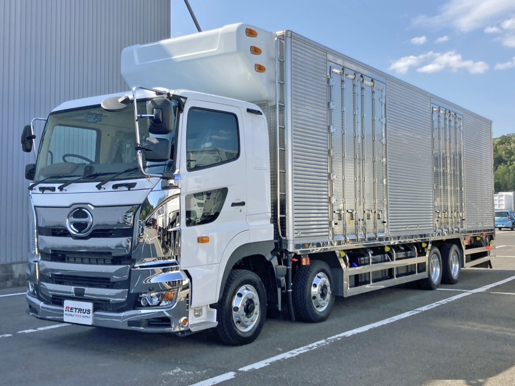 フロント周り、メッキパーツで飾っています|日野 プロフィア 2DG-FW1AHCの写真1