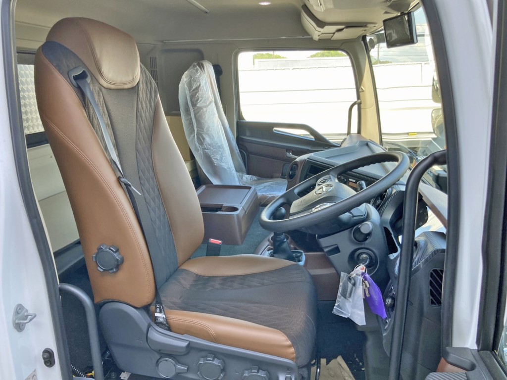 日野 プロフィア 2DG-FW1AHCの写真7