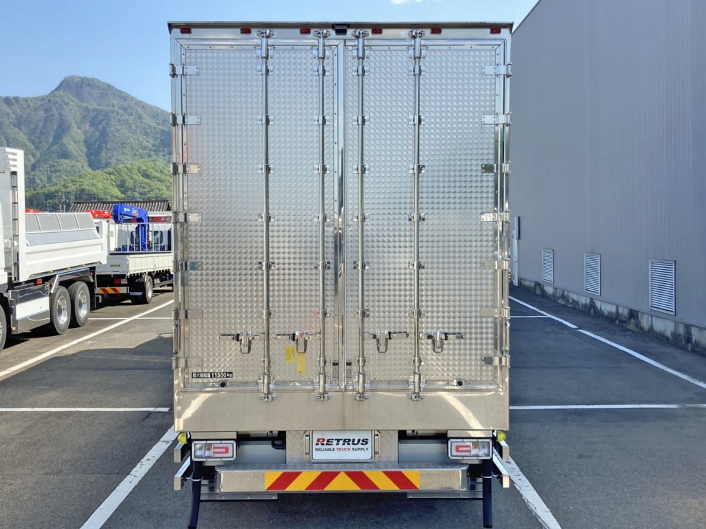 リヤ蝶番・ハンマーロック・キャッチはステンレス製 及び 左右リヤドアにウロコステンが張られています。|日野 プロフィア 2DG-FW1AHCの写真8