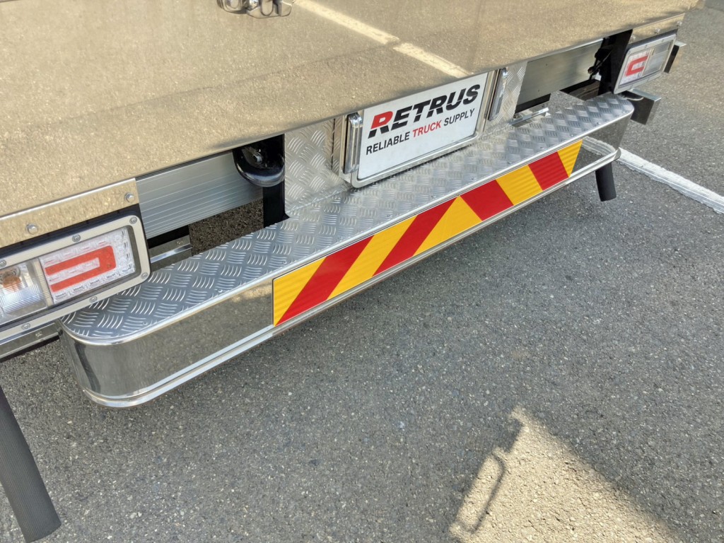 リヤステップ付きです。|日野 プロフィア 2DG-FW1AHCの写真13