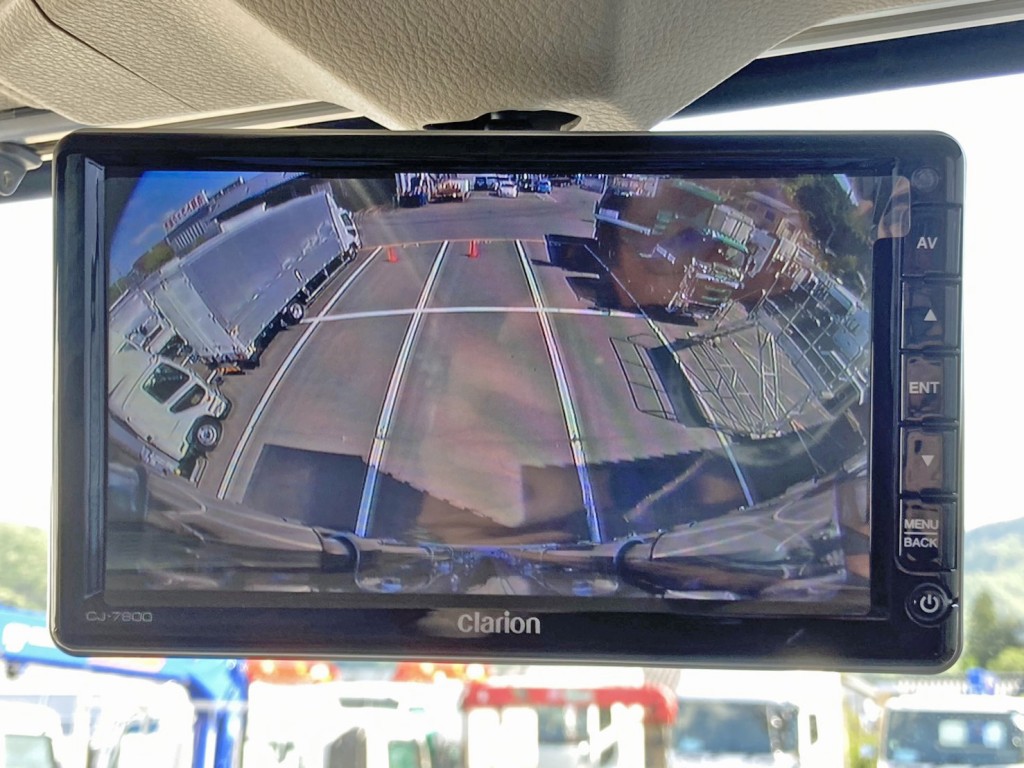 液晶バックモニター付きです。|日野 プロフィア 2DG-FW1AHCの写真35