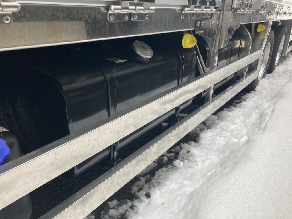 日野 プロフィア 2DG-FW1AHCの写真19