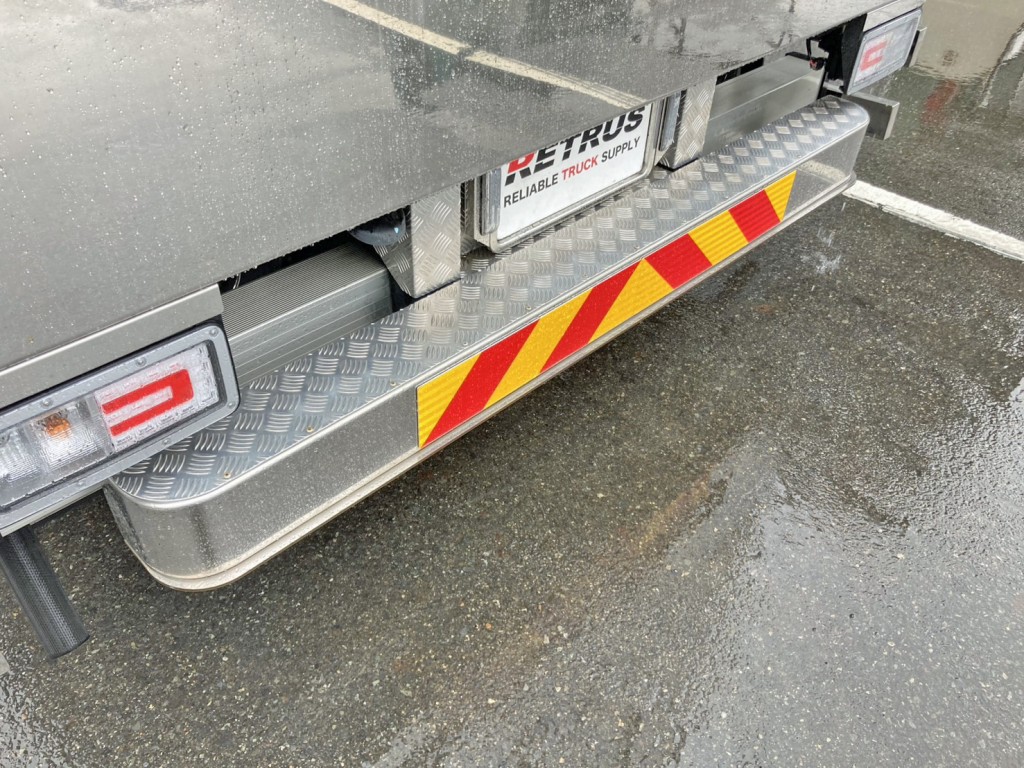 リヤステップ付きです。|日野 プロフィア 2DG-FR1AHCの写真26