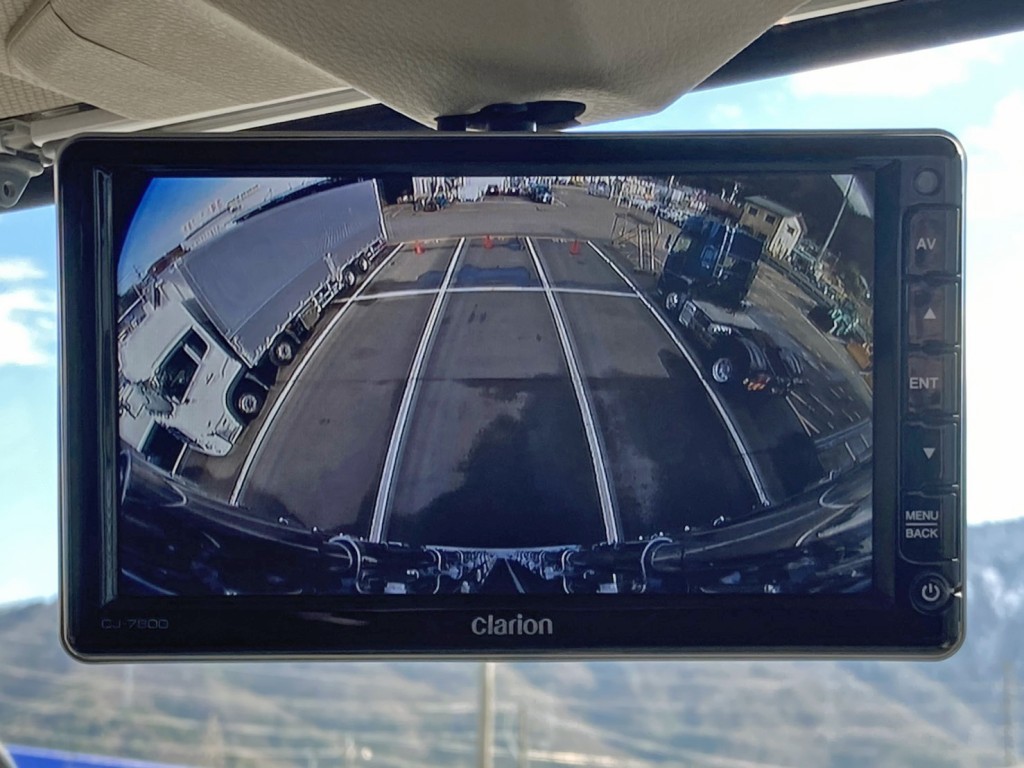 液晶バックモニター付きです。|日野 プロフィア 2DG-FR1AHCの写真28