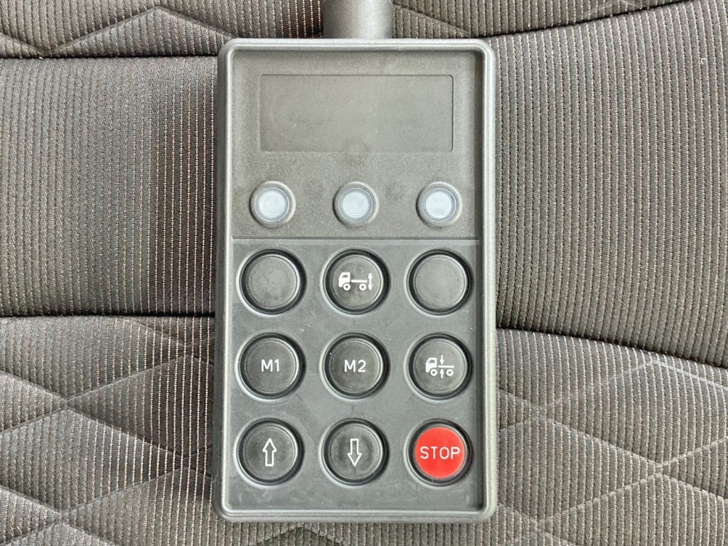 エアサスのコントローラーです。|日野 プロフィア 2DG-FR1AHCの写真31