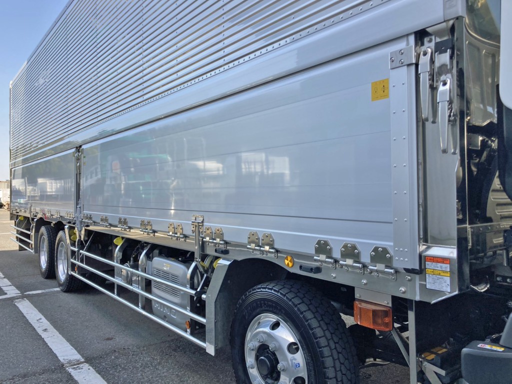 サイド蝶番・ハンマーロック・キャッチ・セイコーラックはステンレス製です。|日野 プロフィア 2DG-FW1AHCの写真17