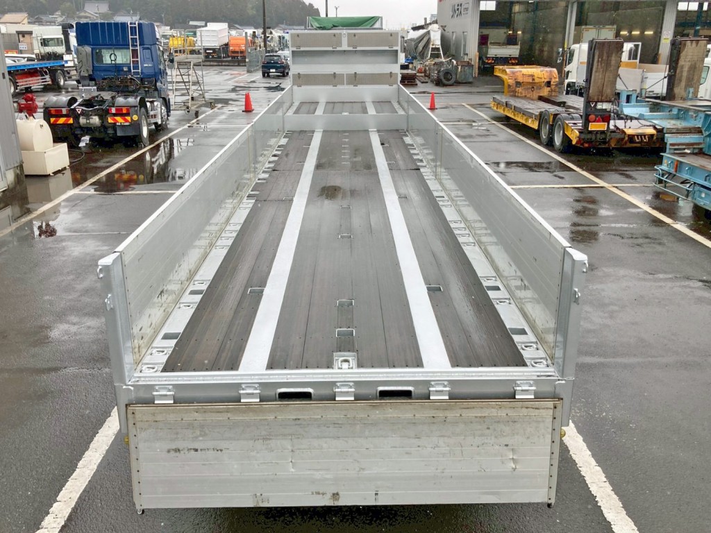 床は板張りです。|東邦 TE36H5N3Sの写真9