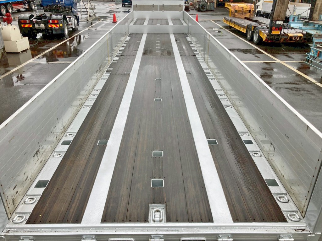 荷台下段長は9.55mです。|東邦 TE36H5N3Sの写真10