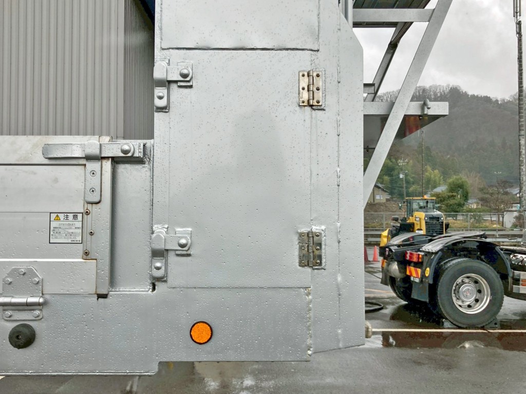 プロテクター運転席側の状態です。|東邦 TE36H5N3Sの写真19