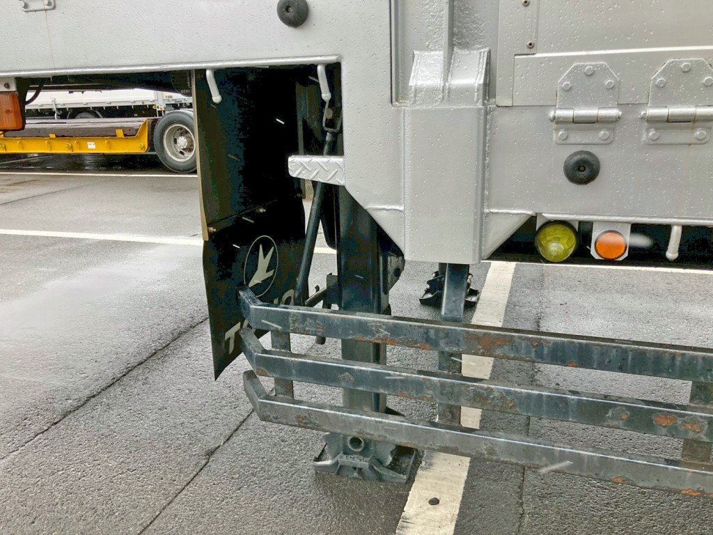 脚は手動式です。|東邦 TE36H5N3Sの写真40