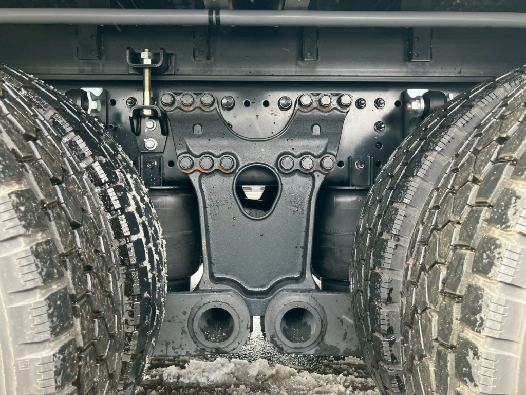 エアサスです。|日野 プロフィア 2DG-FW1AHCの写真5