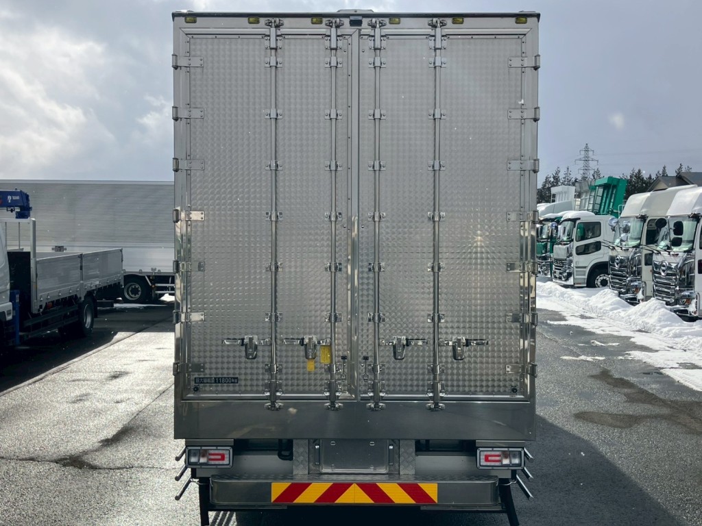 リア蝶番・ハンマーロック・キャッチはステンレス製、左右リアドアにウロコステンが張られています。|日野 プロフィア 2DG-FW1AHCの写真8