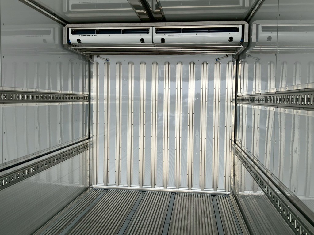 冷凍機の吹き出し口です。|日野 プロフィア 2DG-FW1AHCの写真12