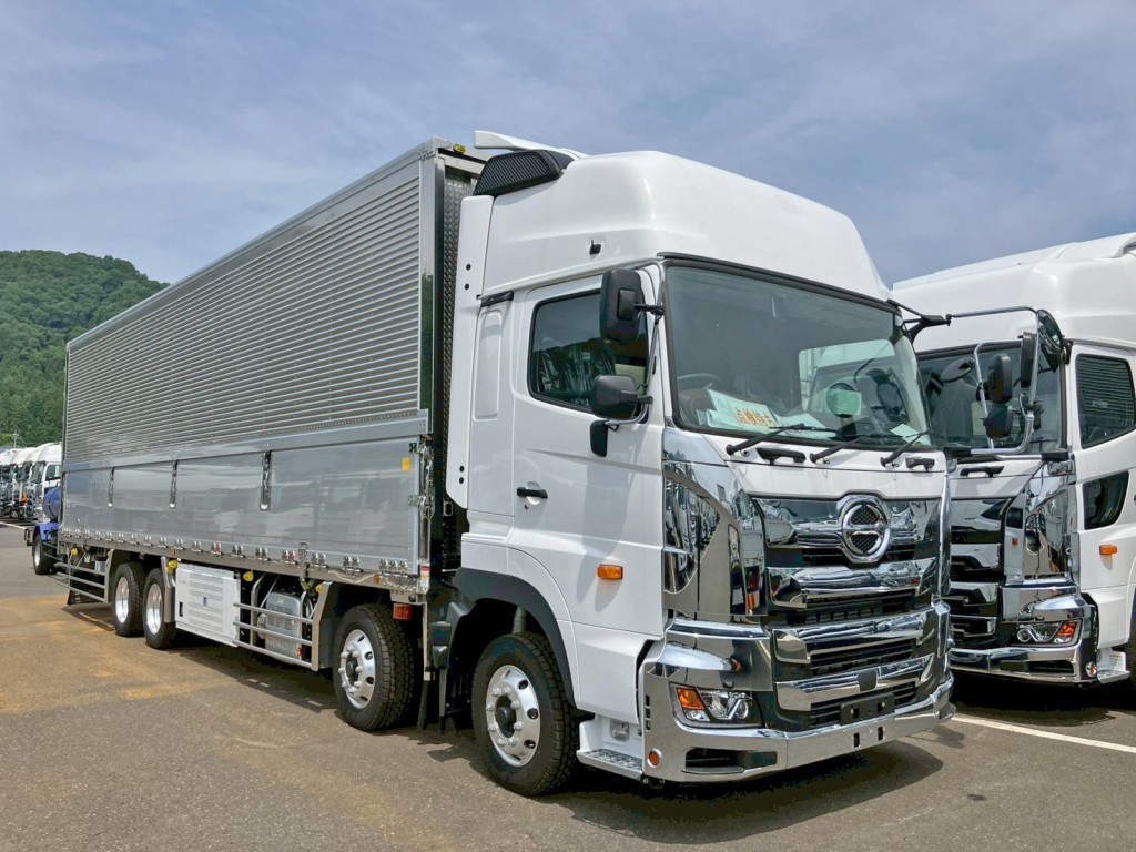 日野 プロフィア 2DG-FW1AHCの写真2