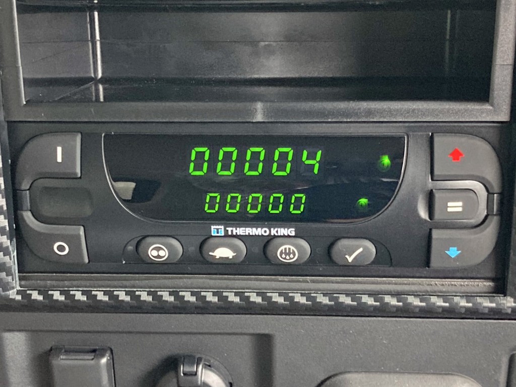 アワメーターです。|日野 プロフィア 2DG-FW1AHCの写真20