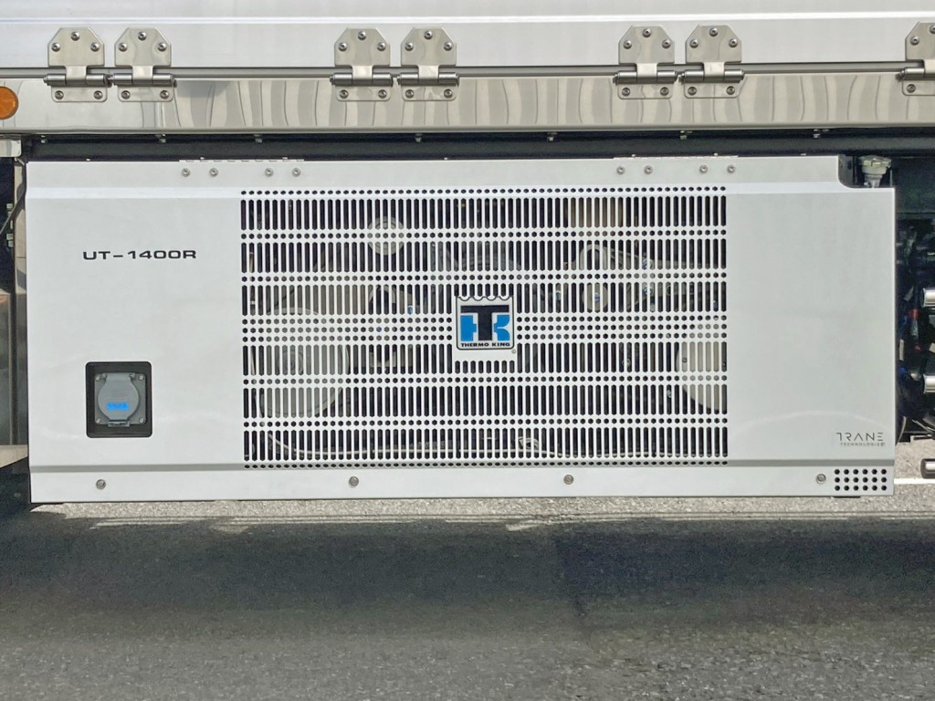 冷凍機はサブエンジン式です。|日野 プロフィア 2DG-FW1AHCの写真23