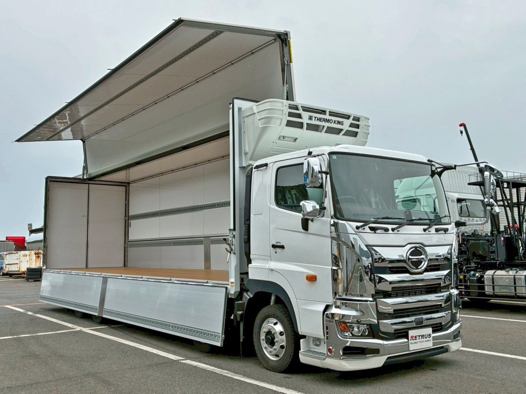 ホイールはアルミ製です。|日野 プロフィア 2DG-FW1AHCの写真2