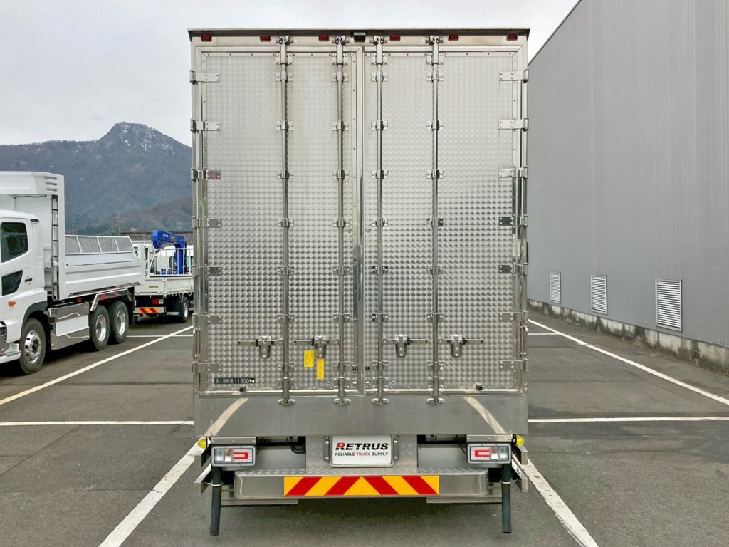 リヤ蝶番・ハンマーロック・キャッチはステンレス製 及び 左右リヤドアにウロコステンが張られています。|日野 プロフィア 2DG-FW1AHCの写真8