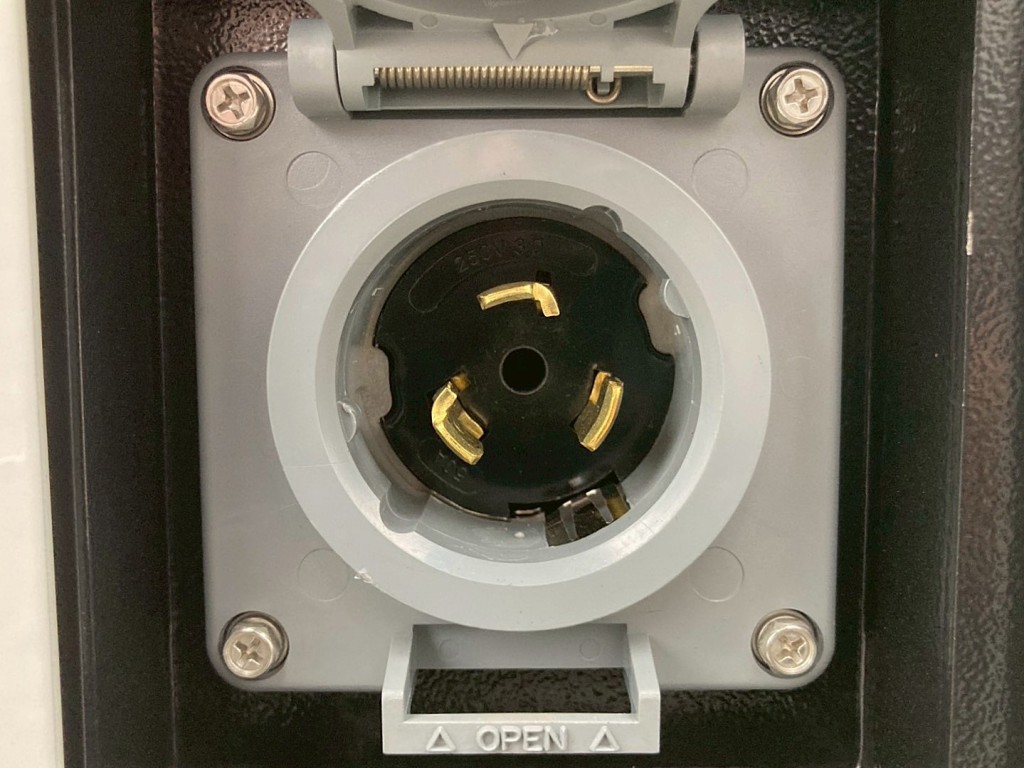 スタンバイ付きです。|日野 プロフィア 2DG-FW1AHCの写真31