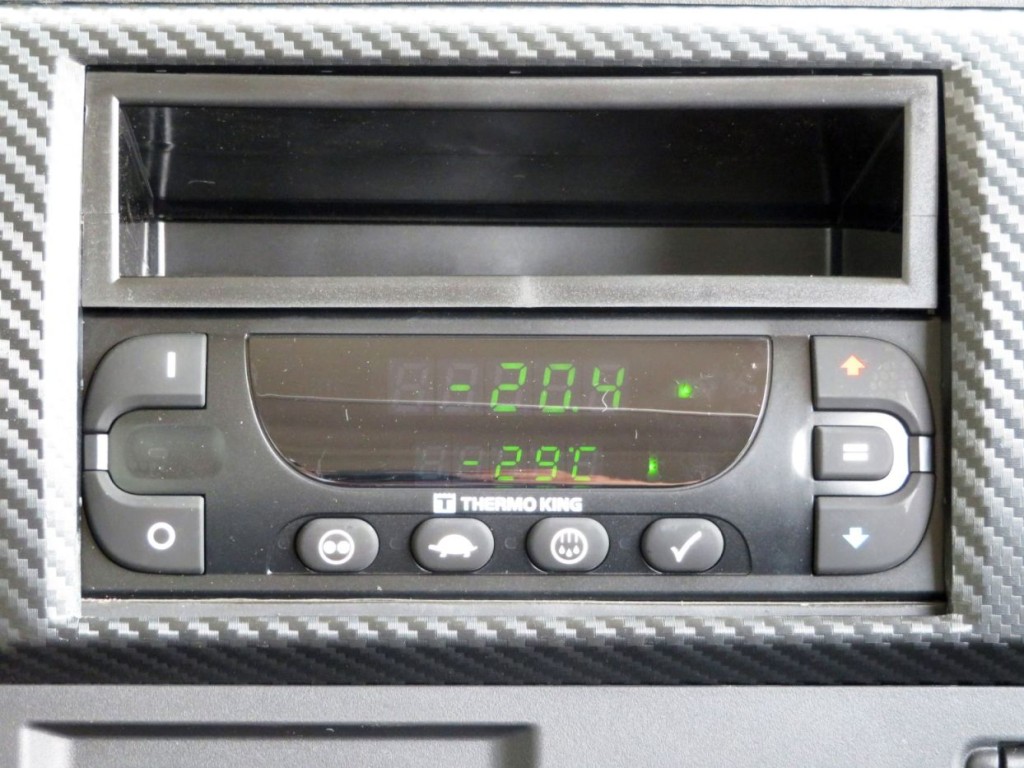 冷凍機は、-29℃設定(低温仕様) 22.9℃スタート 2Hで -20.4℃確認済みです。|日野 プロフィア 2DG-FW1AHCの写真36