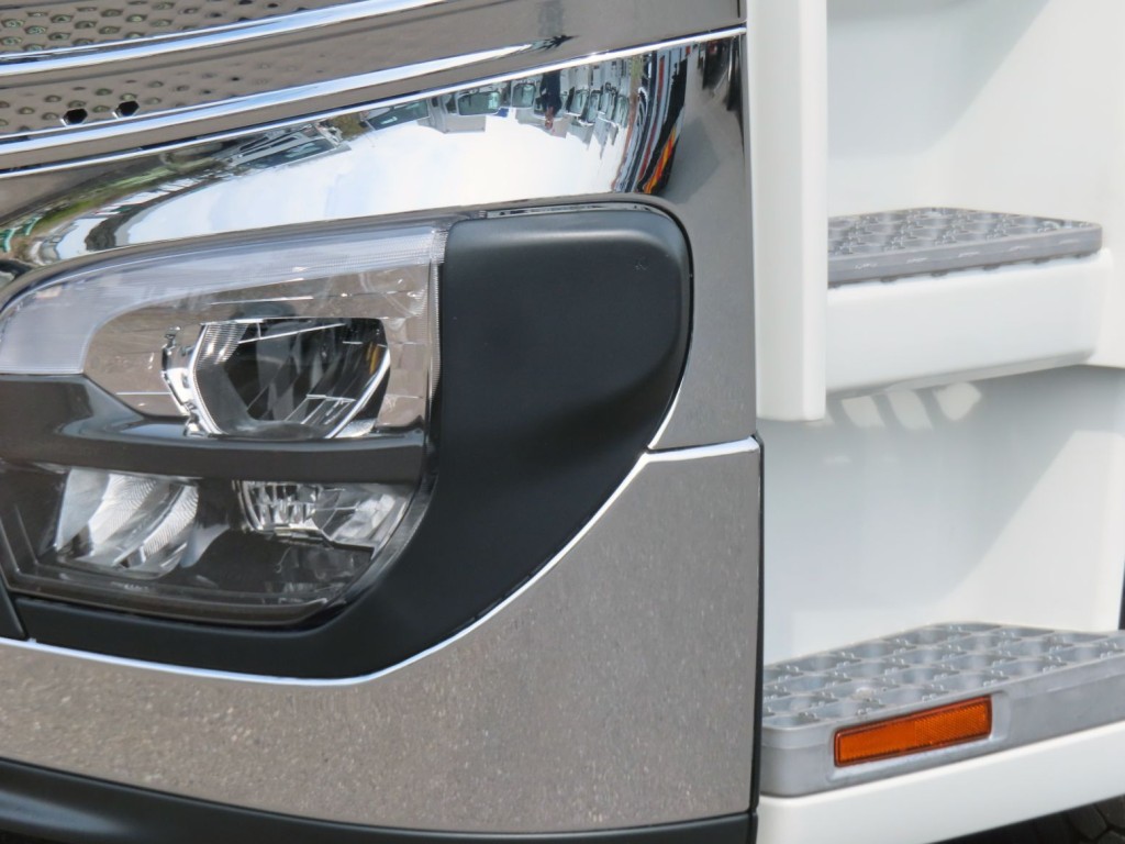 アクティブ・サイドガード・アシスト付きです。|三菱 スーパーグレート 2PG-FV80VZの写真13