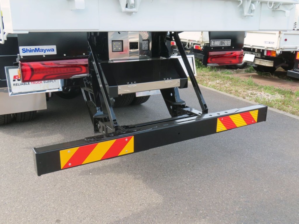 テールランプはLEDテールです。|三菱 スーパーグレート 2PG-FV80VZの写真19