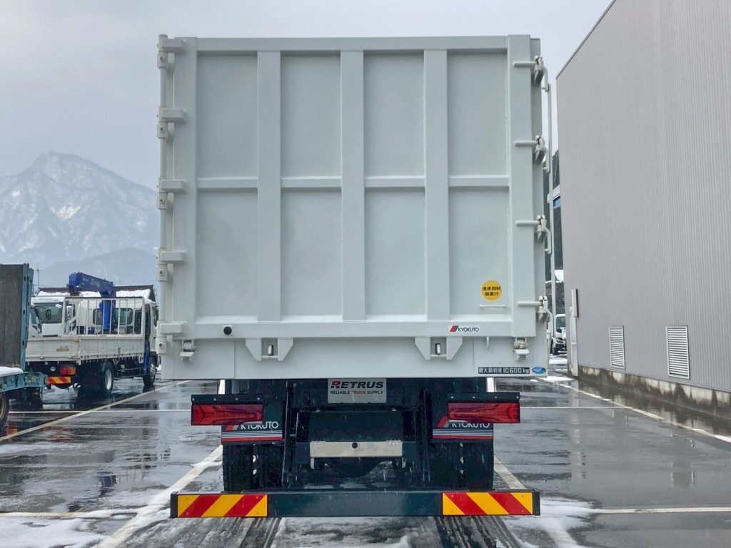 リヤ周りの状態です。|三菱 スーパーグレート 2PG-FV80VZの写真18