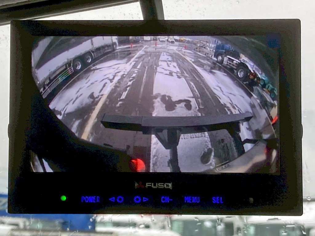 液晶バックモニター付きです。|三菱 スーパーグレート 2PG-FV80VZの写真22