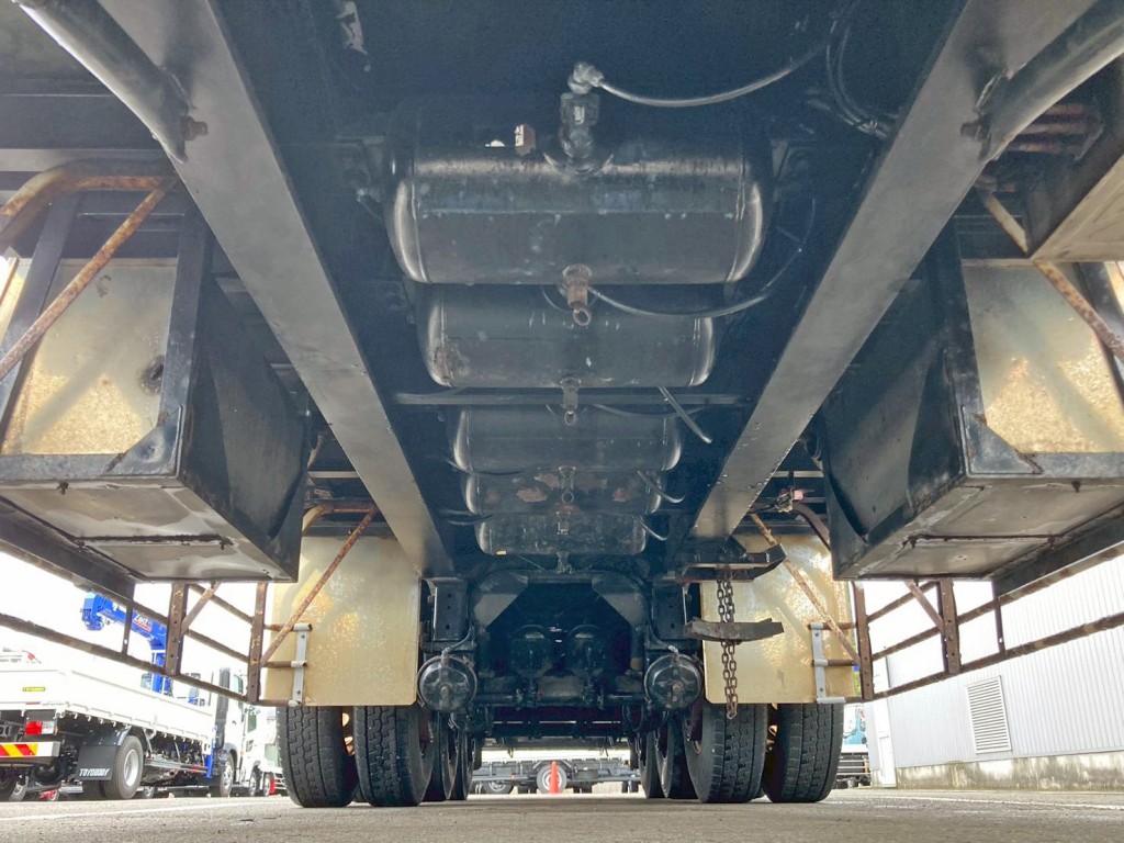 下回りの状態です。(中央部)|トレクス  PFB34116の写真12