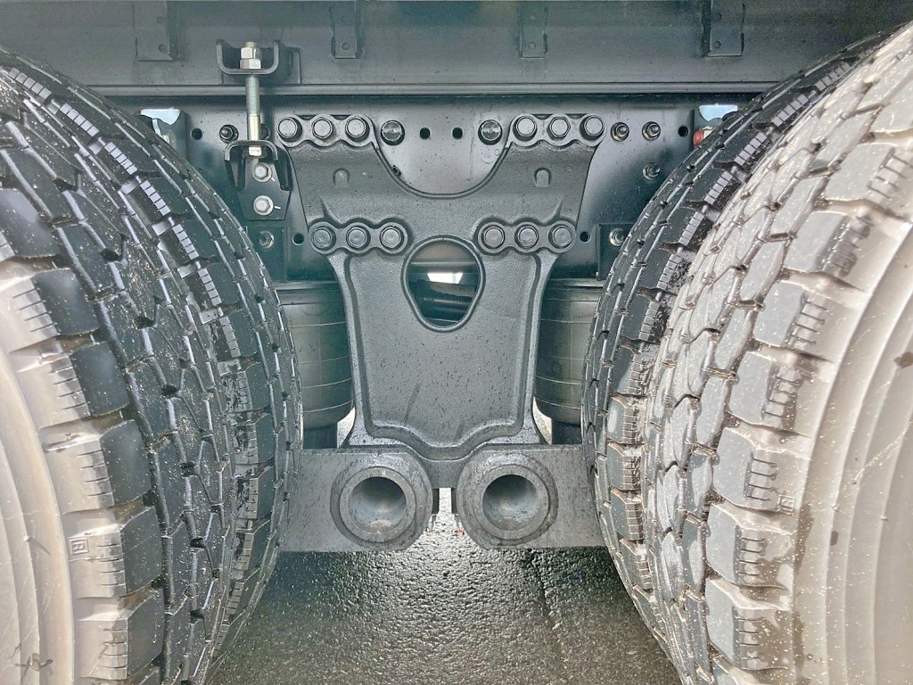 エアサスです。|日野 プロフィア 2DG-FW1AHCの写真5