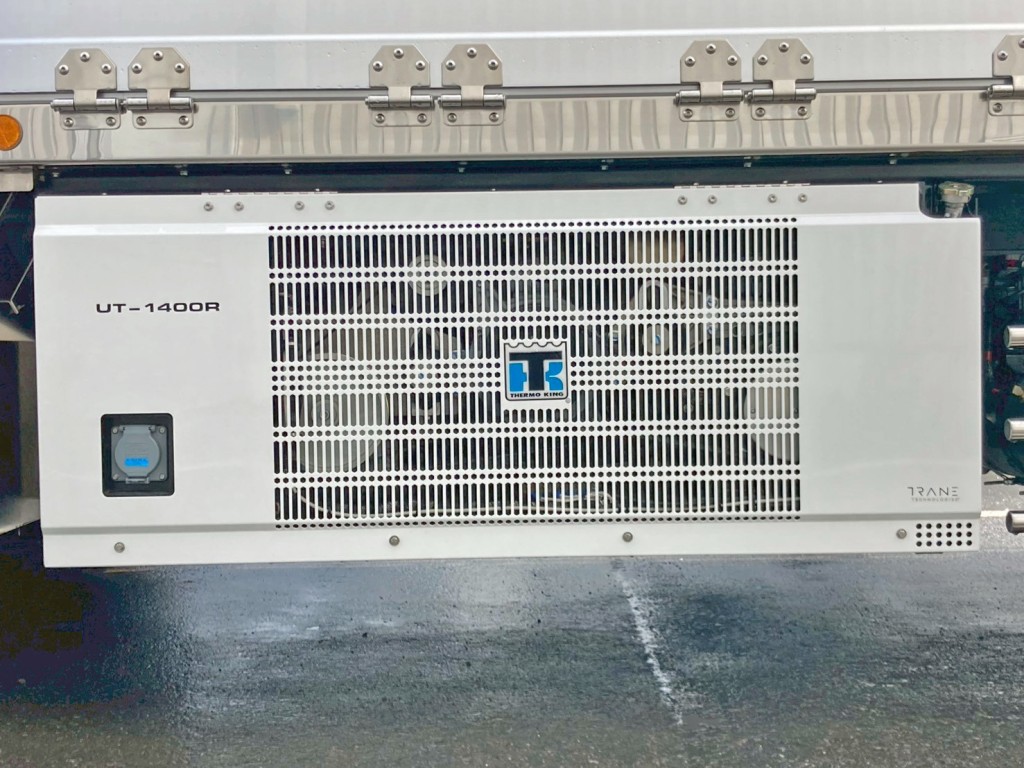 冷凍機はサブエンジン式です。|日野 プロフィア 2DG-FW1AHCの写真20