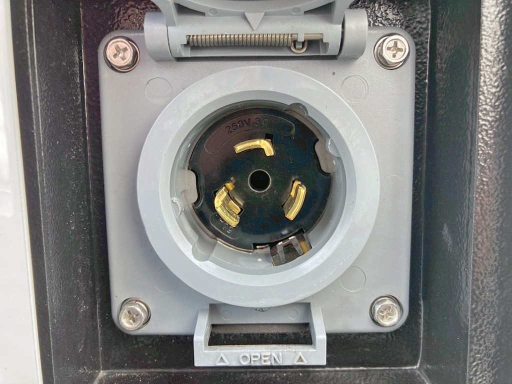 スタンバイ付きです。|日野 プロフィア 2DG-FW1AHCの写真21