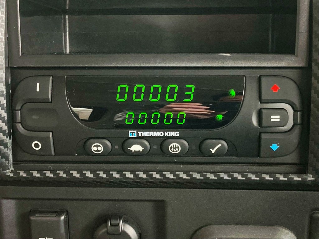 アワメーターです。|日野 プロフィア 2DG-FW1AHCの写真27