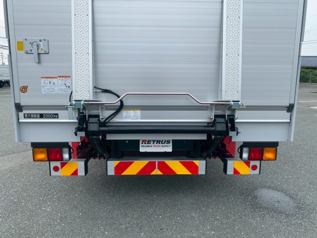 リアバンバー周辺|三菱 ファイター 2KG-FK65F(2WD)の写真12