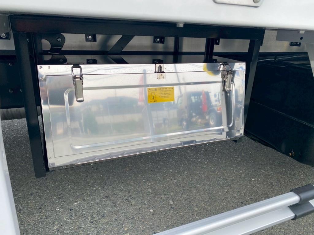 ステンレス工具箱付です|三菱 ファイター 2KG-FK65F(2WD)の写真14