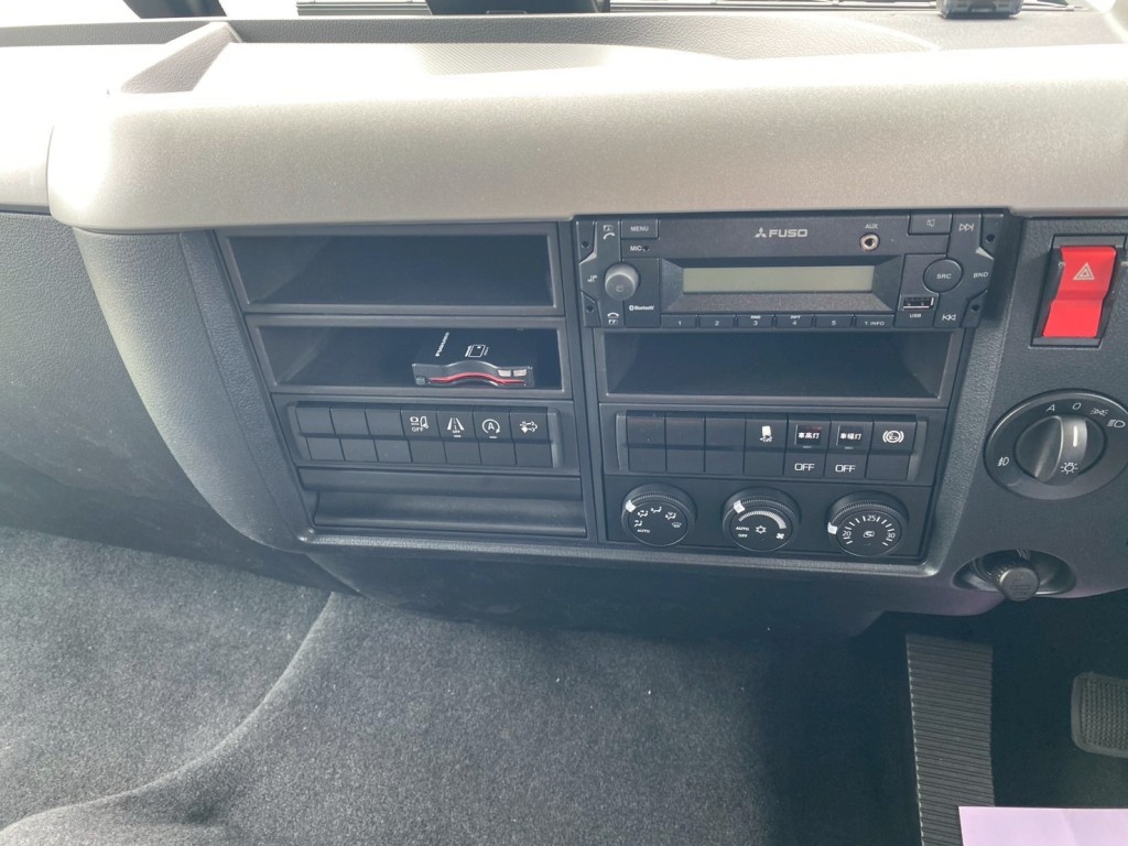 インパネ廻り|三菱 ファイター 2KG-FK65F(2WD)の写真19