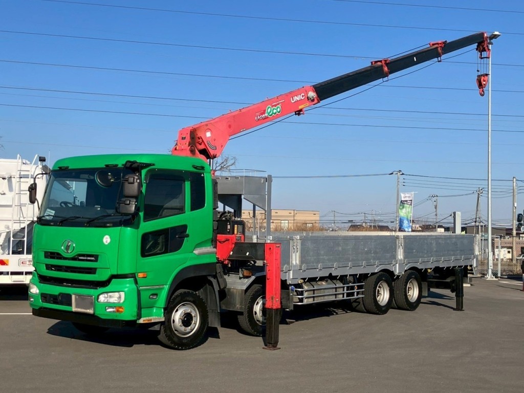 UDトラックス クオン QKG-CG5ZMの写真1