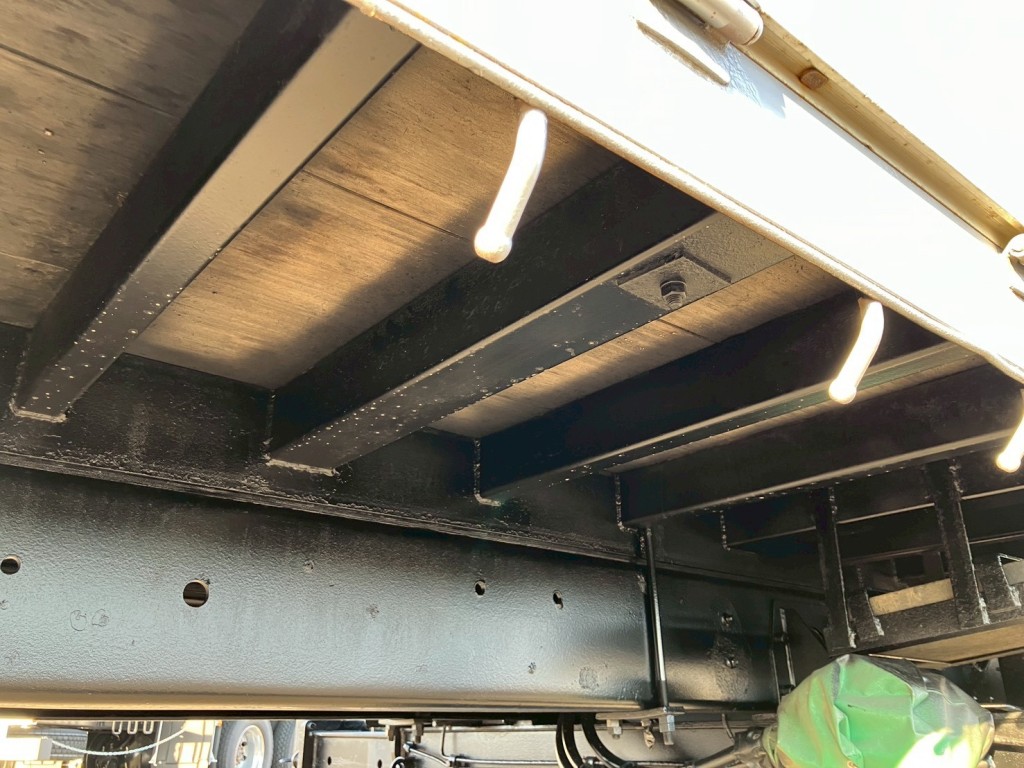 シャーシとネタの状態です。|UDトラックス クオン QKG-CG5ZMの写真7