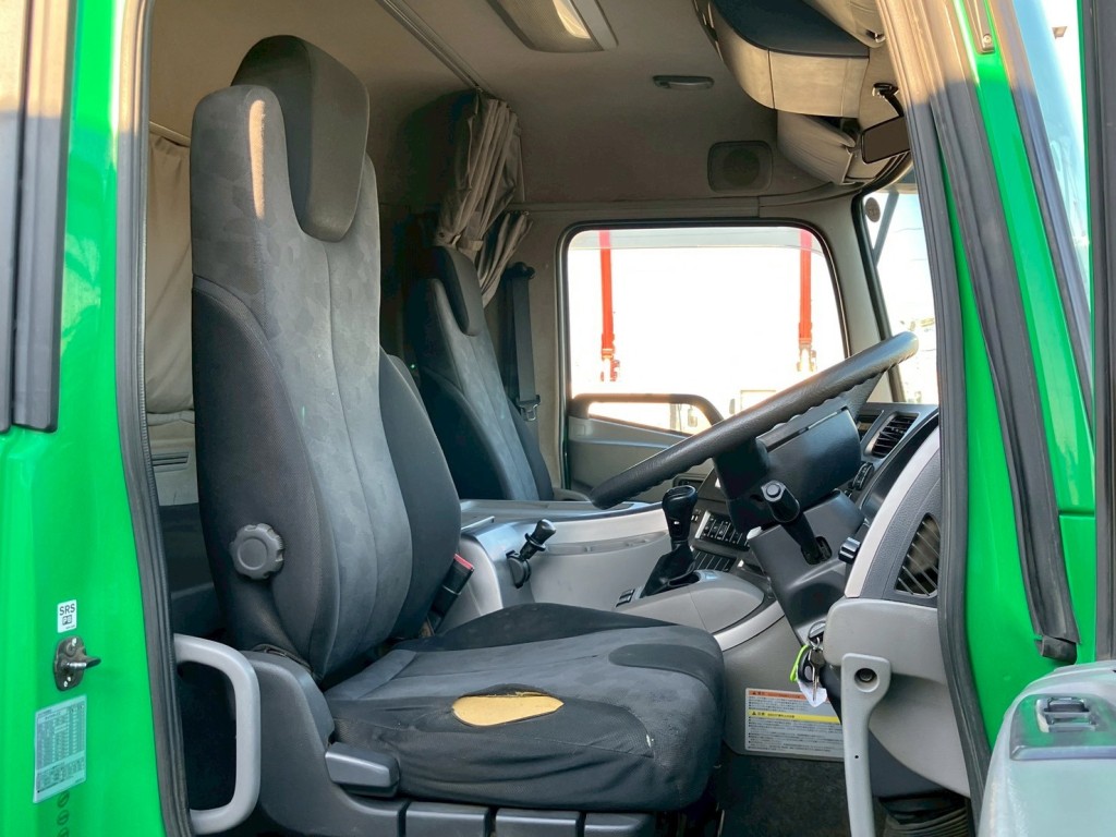 UDトラックス クオン QKG-CG5ZMの写真8