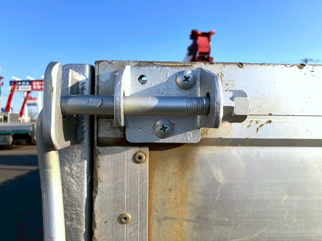 取付ボルト欠品箇所あります。|UDトラックス クオン QKG-CG5ZMの写真18