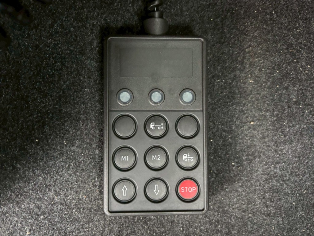 エアサスのコントローラーです。|日野 レンジャー 2KG-FD2ABG(2WD)の写真28