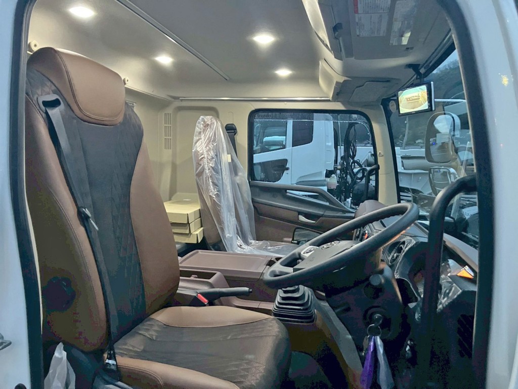 日野 レンジャー 2KG-FD2ABG(2WD)の写真7