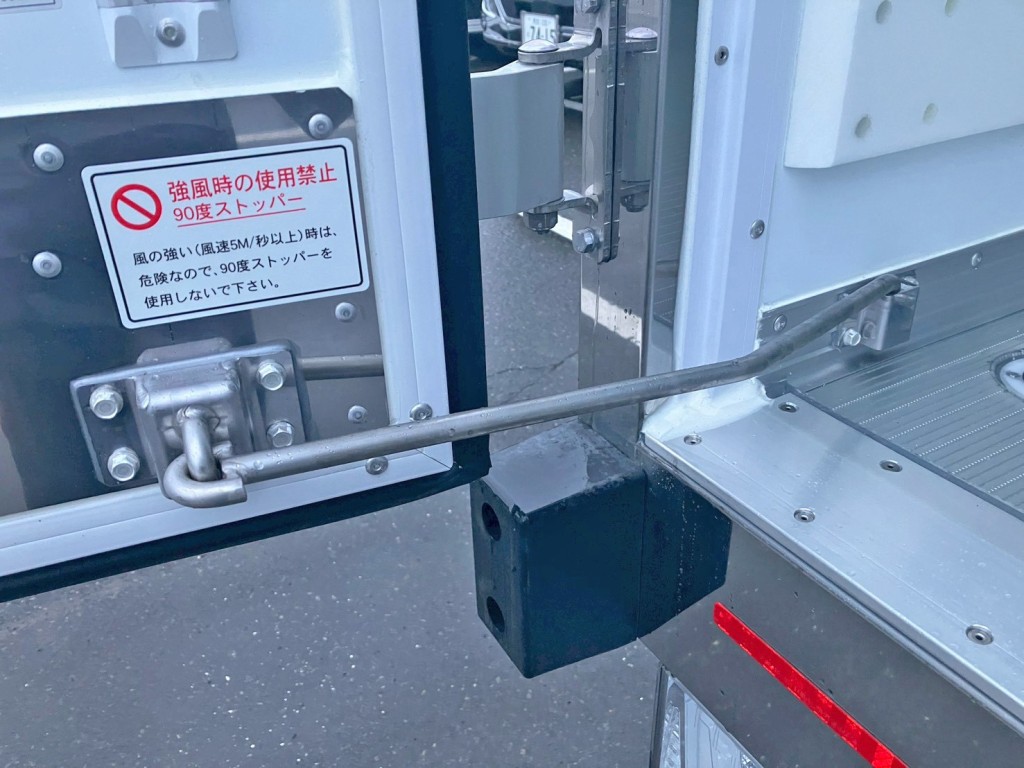 助手席側ストッパーの状態です。|日野 レンジャー 2KG-FD2ABG(2WD)の写真10