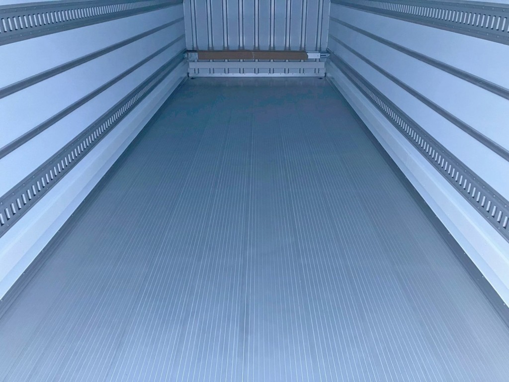 床はシステムフロアー アルミ製です。|日野 レンジャー 2KG-FD2ABG(2WD)の写真13